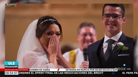 Las lágrimas de una novia al ver cómo sus alumnos con síndrome de Down llevan los anillos al altar por sorpresa Las lágrimas de una novia al ver cómo sus alumnos con síndrome de Down llevan los anillos al altar por sorpresa
