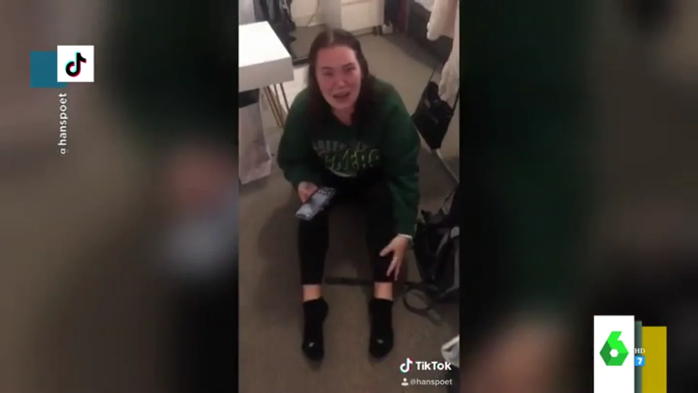 La reacción viral de una joven tras mandar por error a su profesora un trabajo con el título "Estúpido trabajo sin sentido" La reacción viral de una joven tras mandar por error a su profesora un trabajo con el título "Estúpido trabajo sin sentido"