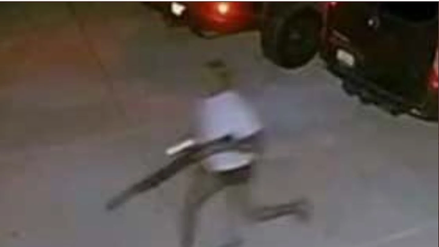 Jon Jones persiguiendo al ladrón que entró en su casa El luchador de la UFC no dudó un instante en perseguirlo