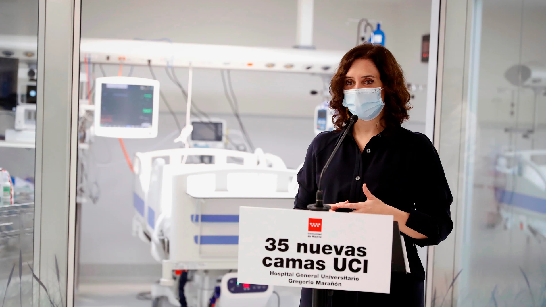 Isabel Díaz Ayuso visita la nueva UCI del hospital Gregorio Marañón
