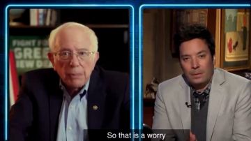 Bernie Sanders durante la entrevista con Jimmy Fallon el pasado 23 de octubre.