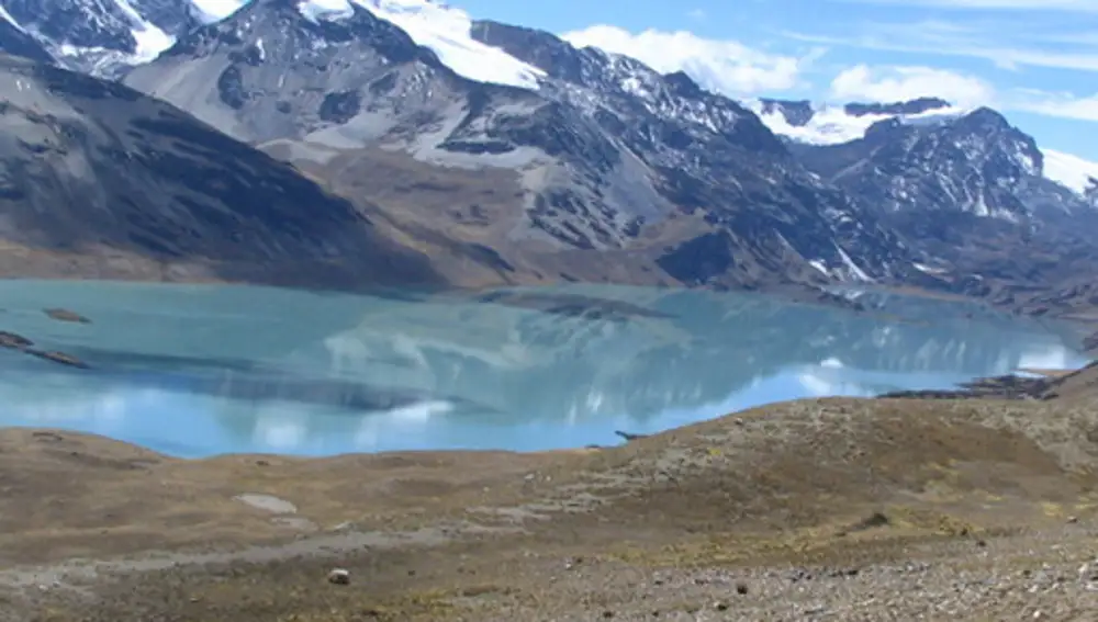 Lago Suches, uno de los lagos de la Cordillera Apolobamba