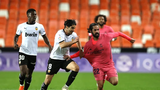 Isco puja con Soler Isco puja con Soler