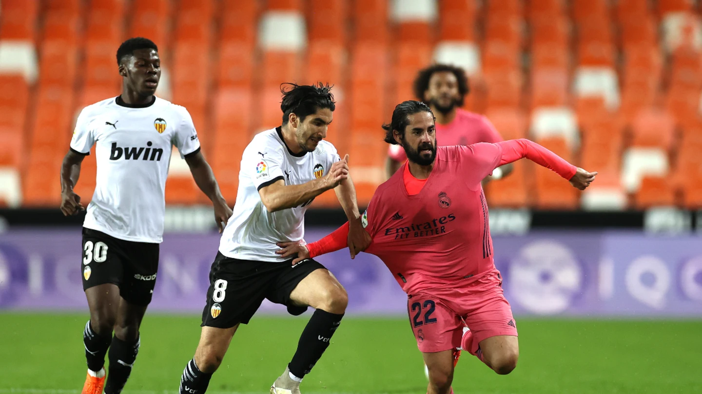 Isco puja con Soler Isco puja con Soler