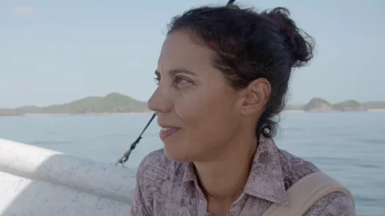 Fina, operadora de cámara  La Isla