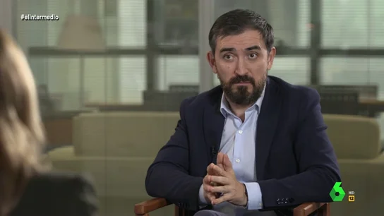 Ignacio Escolar: "Si el rey emérito ingresaba 300.000 euros en España y 65 millones en Arabia Saudí, ¿para quién trabajaba?" Ignacio Escolar: "Si el rey emérito ingresaba 300.000 euros en España y 65 millones en Arabia Saudí, ¿para quién trabajaba?"