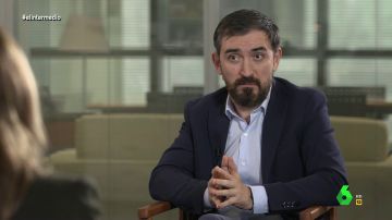 Ignacio Escolar: "Si el rey emérito ingresaba 300.000 euros en España y 65 millones en Arabia Saudí, ¿para quién trabajaba?"