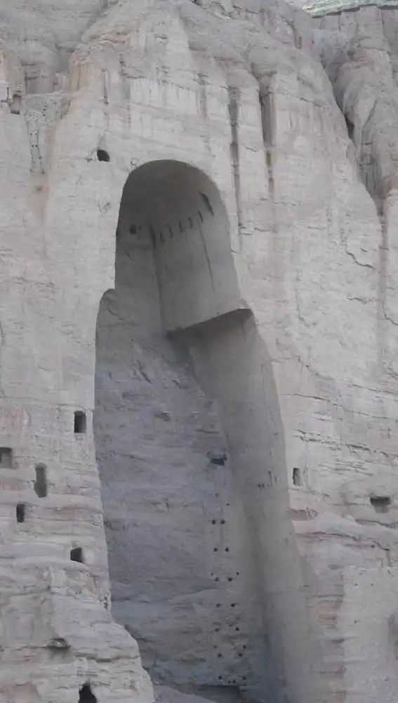 Lugar del Buda de Bamiyan (el grande) una vez destruido