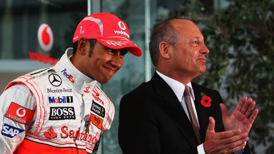 Lewis Hamilton, con Ron Dennis Lewis Hamilton, con Ron Dennis