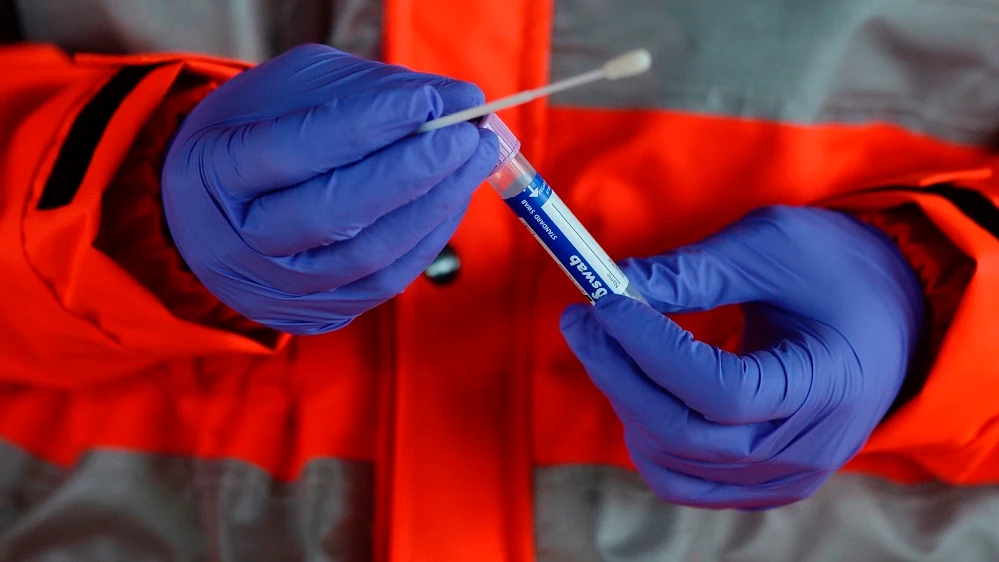 Toma de muestras “Covid-Auto” para la posterior realización de test PCR de detección del coronavirus, en el Hospital Universitario Río Hortega de Valladolid