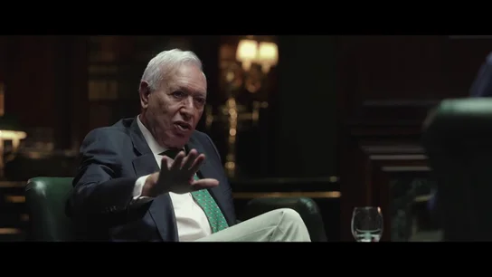Así defiende Margallo la "emocionante pasión" del rey Juan Carlos por España ¿Es mal patriota Juan Carlos I por no pagar impuestos? Así defiende Margallo su "emocionante pasión" por España