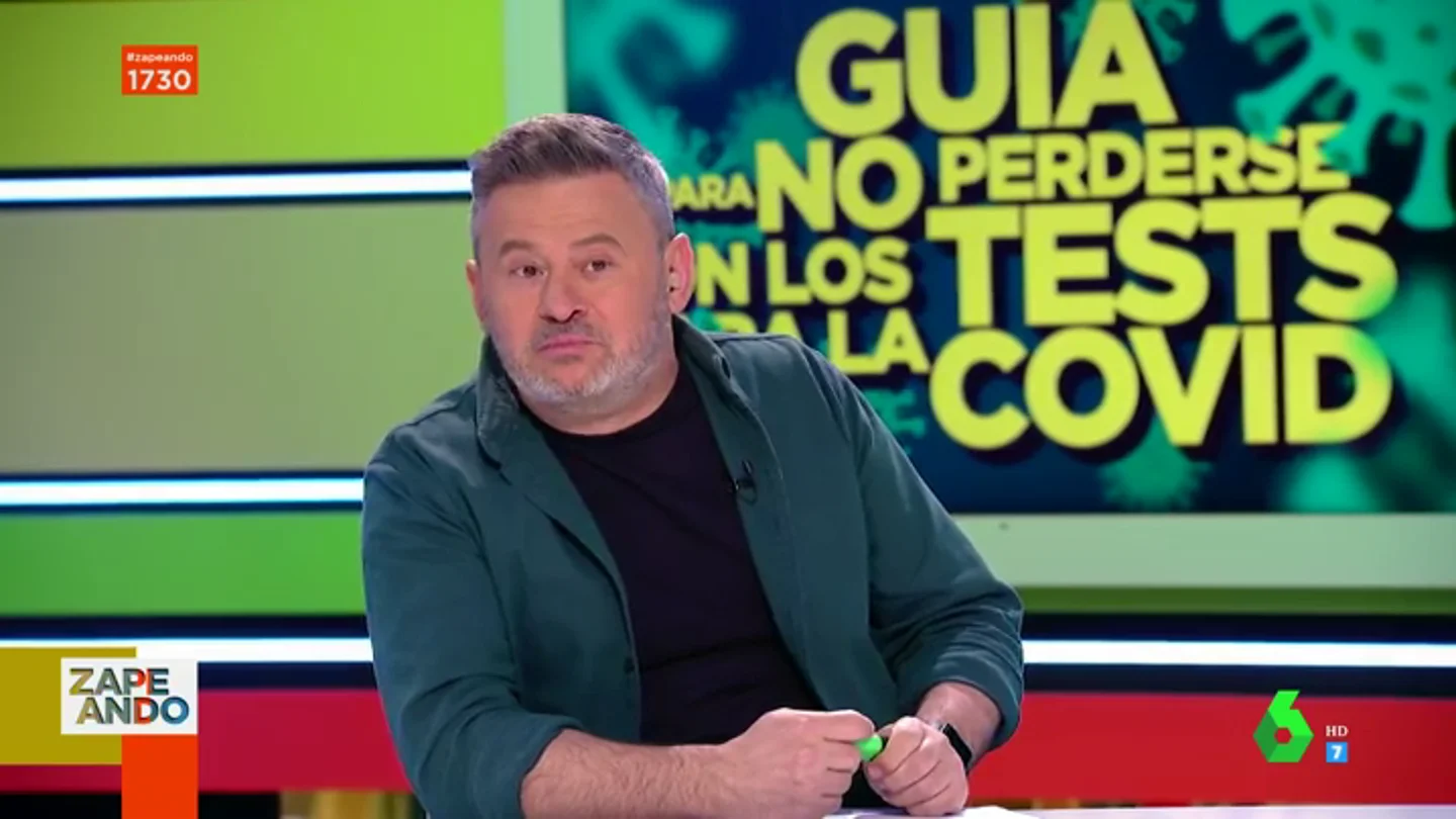El chiste de Miki Nadal sobre lo que es la democracia que provoca las carcajadas de Dani Mateo El chiste de Miki Nadal sobre lo que es la democracia que provoca las carcajadas de Dani Mateo