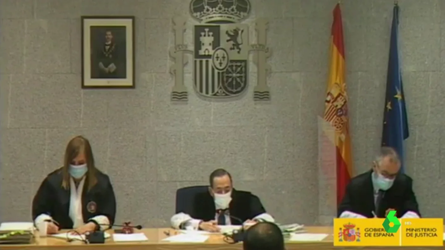 El testimonio del mosso que abatió a los terroristas de Cambrils: "Su mirada decía: 'O me matas tú o te mato yo'" El testimonio del mosso que abatió a los terroristas de Cambrils: "Su mirada decía: 'O me matas tú o te mato yo'"