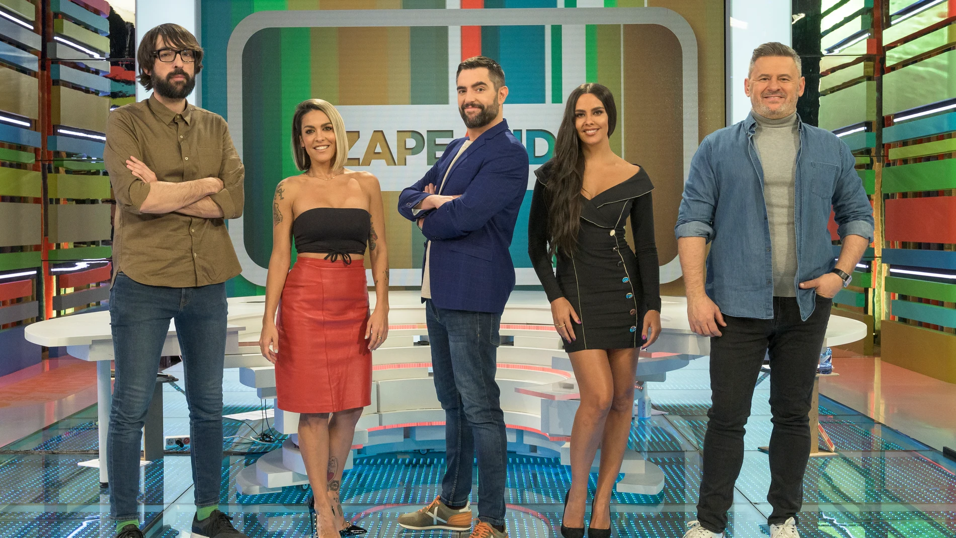 El equipo de Zapeando, de izda. a drcha.: Quique Peinado, Lorena Castell, Dani Mateo, Cristina Pedroche y Miki Nadal