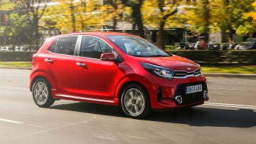 El Picanto vendrá con al versión X-Line con una suspensión más elevada