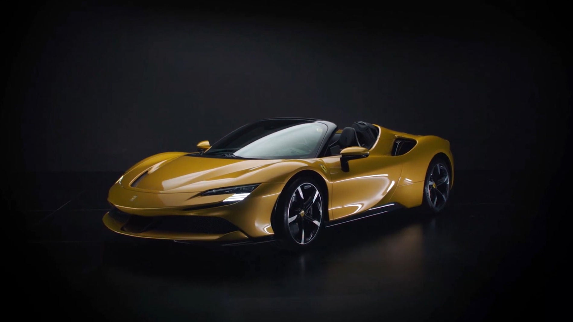 El SF90 Stradale Spider cuenta con 1000 caballos