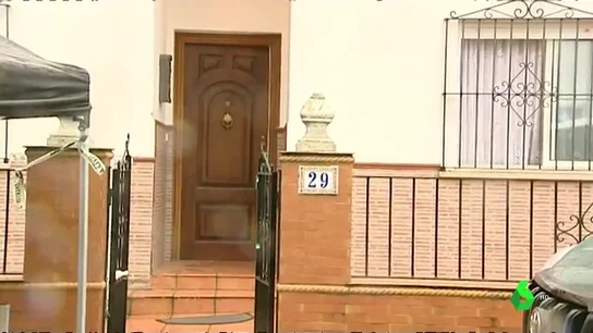Registran de nuevo el domicilio del presunto asesino de Manuela Chavero en busca de pruebas Registran de nuevo el domicilio del presunto asesino de Manuela Chavero en busca de pruebas