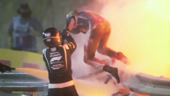 Así salió Grosjean del Haas en llamas Así salió Grosjean del Haas en llamas