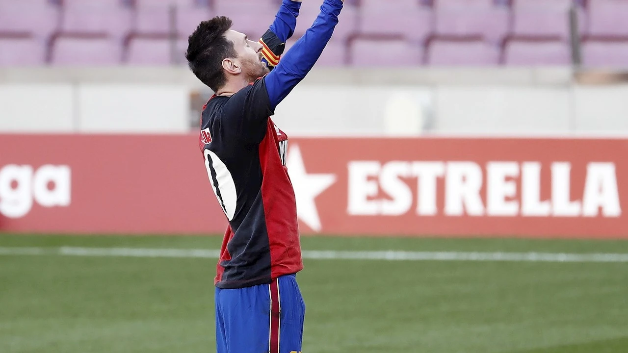 Messi, con la camiseta con el 10 de Newells