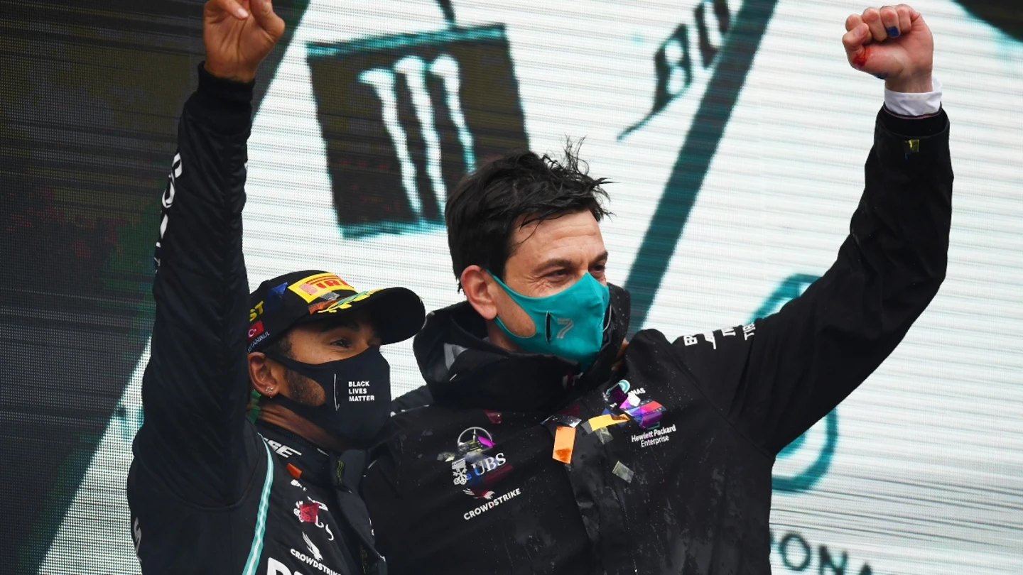 Toto Wolff, con Lewis Hamilton Toto Wolff, con Lewis Hamilton