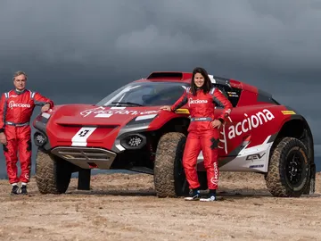 Carlos Sainz y Laia Sanz correrán el Extreme E Carlos Sainz y Laia Sanz correrán el Extreme E