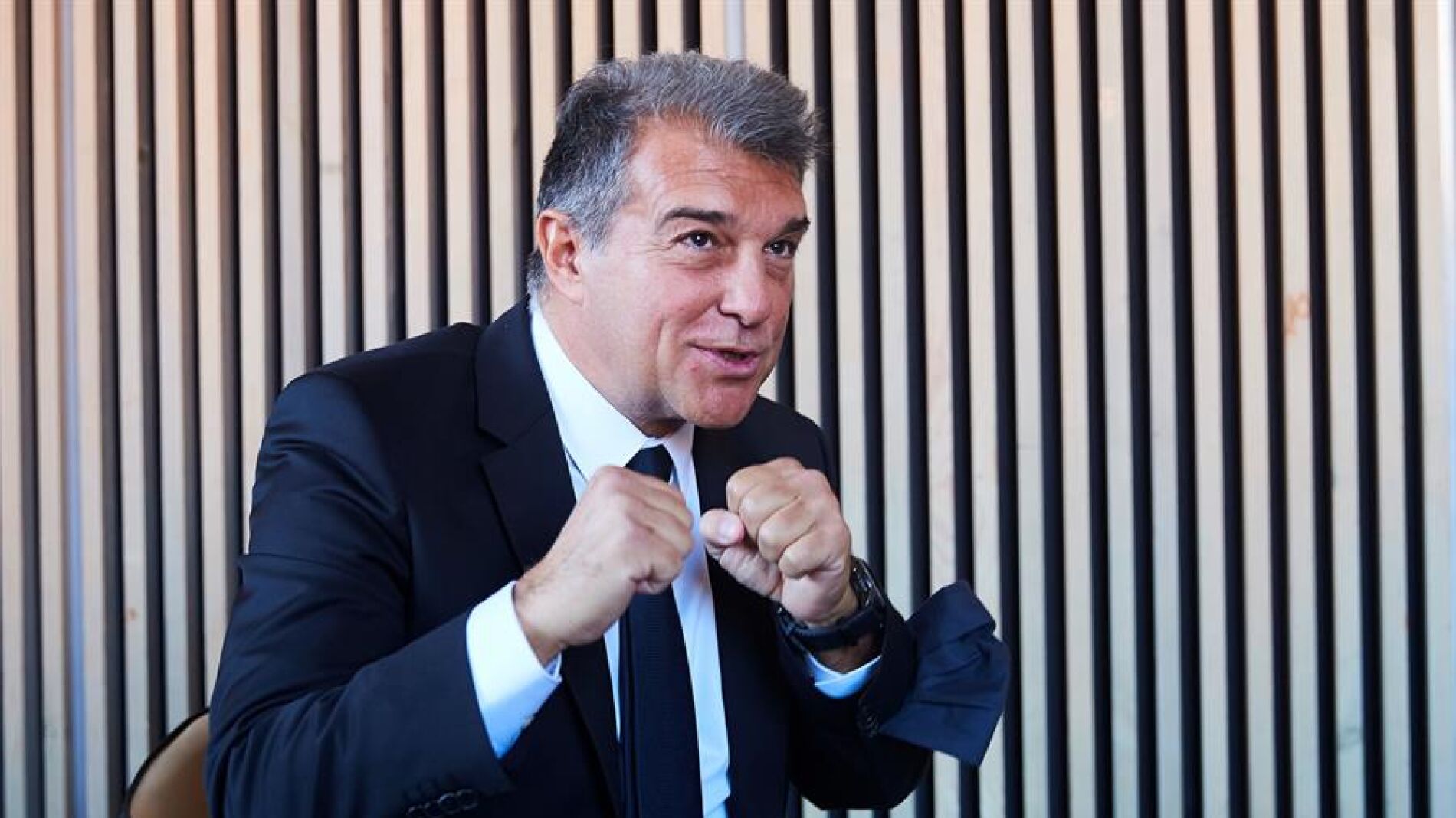 98.jpg?crop=900,506,x0,y0&width=1900&hei