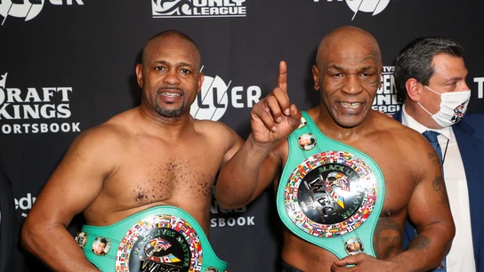 Mike Tyson y Roy Jones tras el combate de exhibición El regreso de ambos boxeadores al ring
