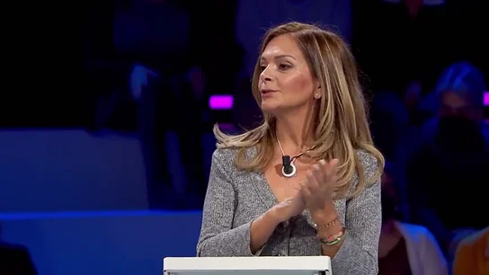 El "acto de generosidad" de Mariajo en Divididos con el que pone de caras largas a sus compañeros El "acto de generosidad" de Mariajo en Divididos con el que pone de caras largas a sus compañeros