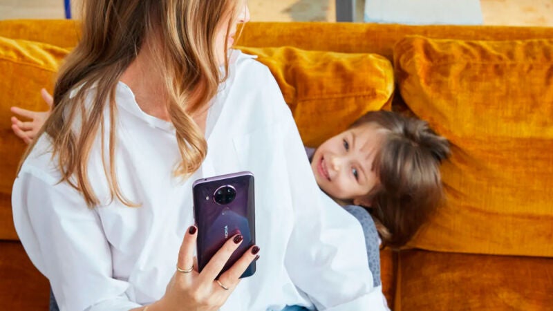 El Nuevo Nokia 5.4 cuenta con cuatro cámaras traseras y lentes ZEISS