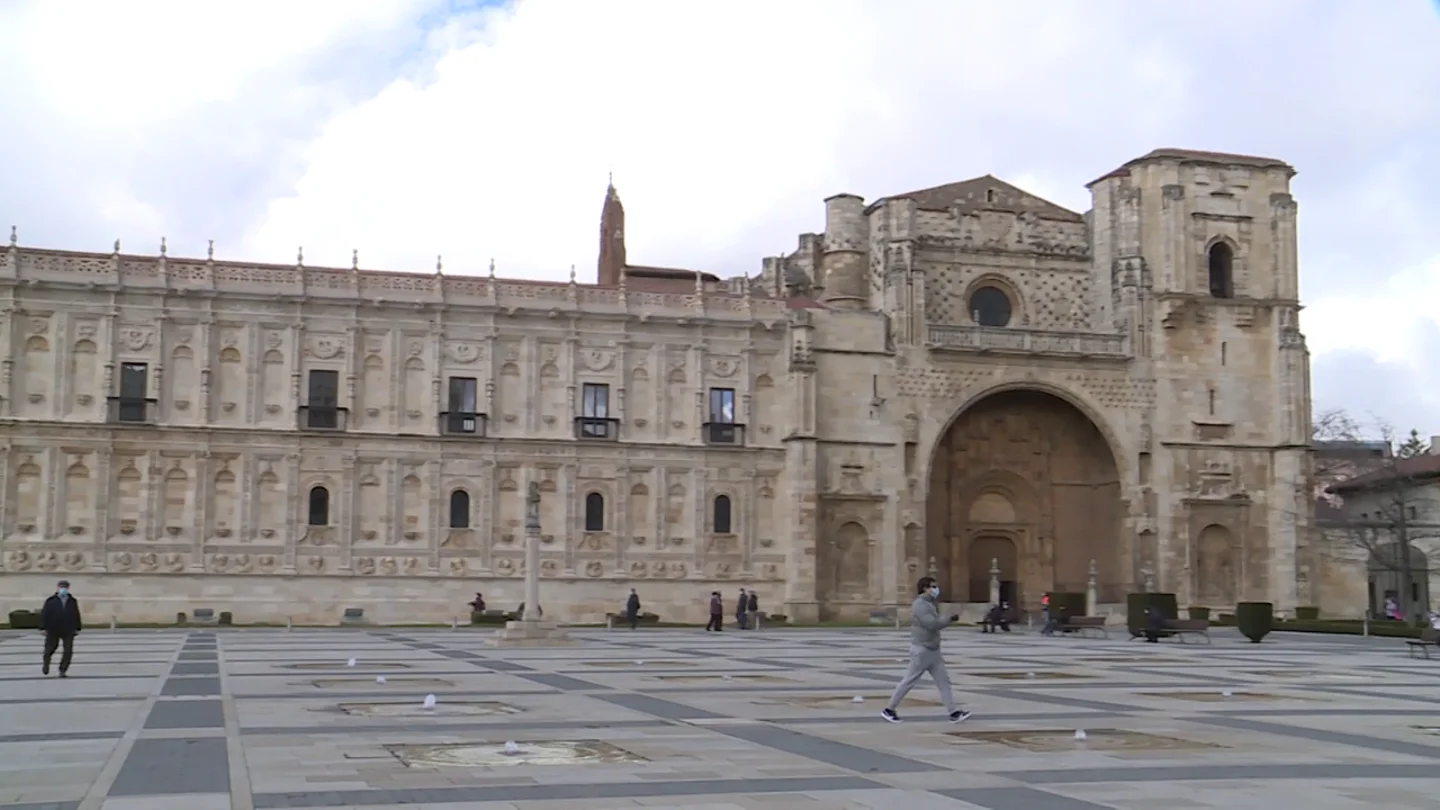 La historia que esconde el Parador de San Marcos, campo de concentración durante la Guerra Civil: "Allí, cada día había muchos muertos" La historia que esconde el Parador de San Marcos, campo de concentración durante la Guerra Civil: "Allí, cada día había muchos muertos"