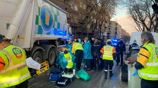 Un camión atropella a una ciclista en Madrid Un camión atropella a una ciclista en Madrid