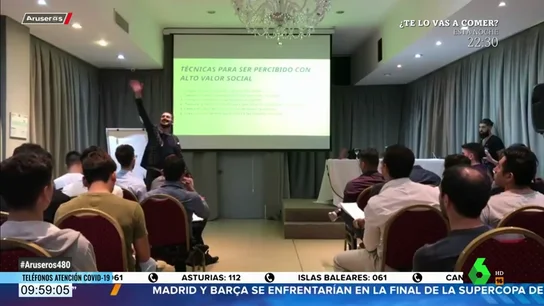 El "patético" curso para ligar en una discoteca que se ha hecho viral El "patético" curso para ligar en una discoteca que se ha hecho viral