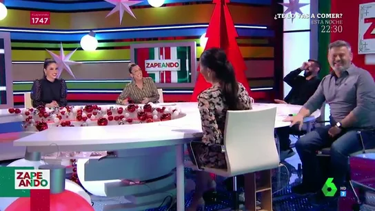 El momentazo en el que Lorena Castell realiza en directo el sonido de "un pedo de tanga": "Oye, ¡borra esto!" El momentazo en el que Lorena Castell realiza en directo el sonido de "un pedo de tanga": "Oye, ¡borra esto!"