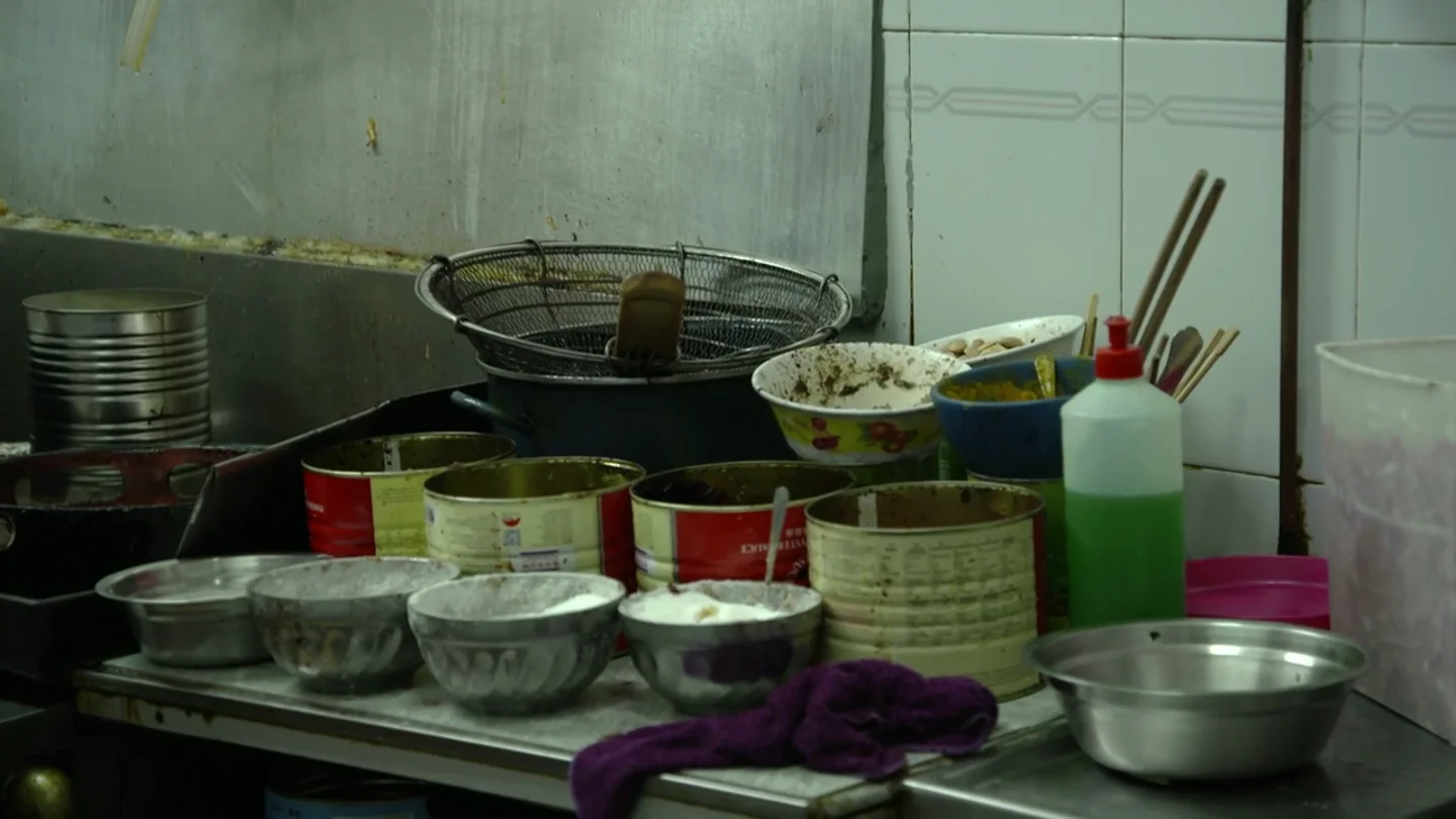 Alberto Chicote se queda blanco al ver la falta de higiene de un restaurante chino: "¡Madre mía, qué cocina!" Alberto Chicote se queda blanco al ver la falta de higiene de un restaurante chino: "¡Madre mía, qué cocina!"