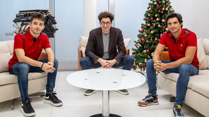 Leclerc, Binotto y Sainz