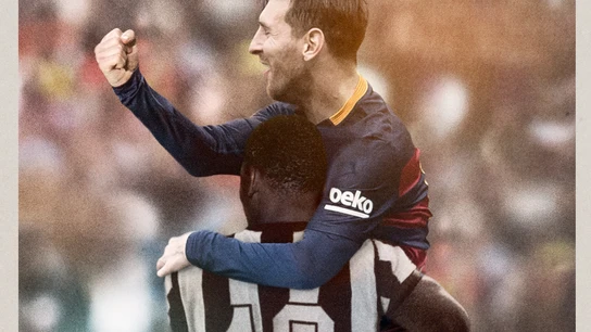 Abrazo entre Pelé y Messi Abrazo entre Pelé y Messi