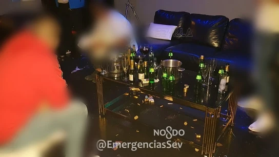 Imagen de personas en una despedida de soltero en un prostíbulo Imagen de personas en una despedida de soltero en un prostíbulo