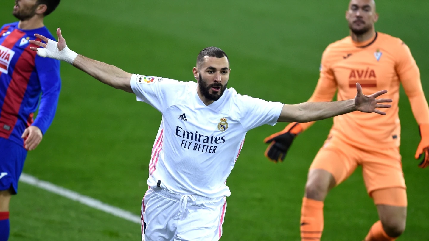 Benzema celebra un gol ante el Eibar Benzema celebra un gol ante el Eibar