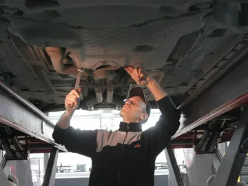 Los testigos del coche no son los únicos indicativos de un problema Los testigos del coche no son los únicos indicativos de un problema