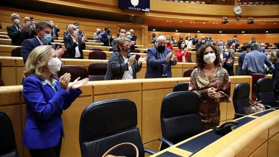 La ministra de Hacienda, María Jesús Montero durante el pleno del Senado.