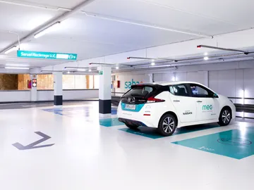 El servicio está disponible en todos los aparcamientos que tengan puntos de recarga disponibles El servicio está disponible en todos los aparcamientos que tengan puntos de recarga disponibles