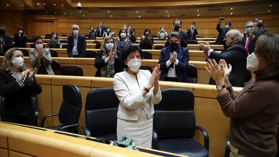 Isabel Celaá recibe aplausos este miércoles tras el pleno del Senado en el que ha sido aprobada definitivamente la Lomloe Isabel Celaá recibe aplausos este miércoles tras el pleno del Senado en el que ha sido aprobada definitivamente la Lomloe