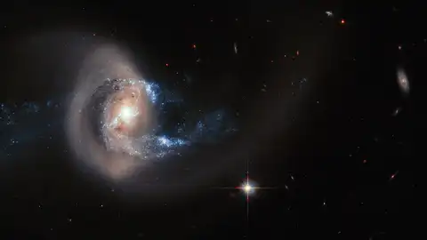 Imagen de una galaxia tomada por el telescopio espacial Hubble. Imagen de una galaxia tomada por el telescopio espacial Hubble.