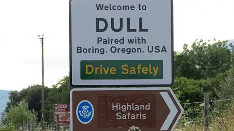 Dull, pueblo hermanado con Boring Dull, pueblo hermanado con Boring