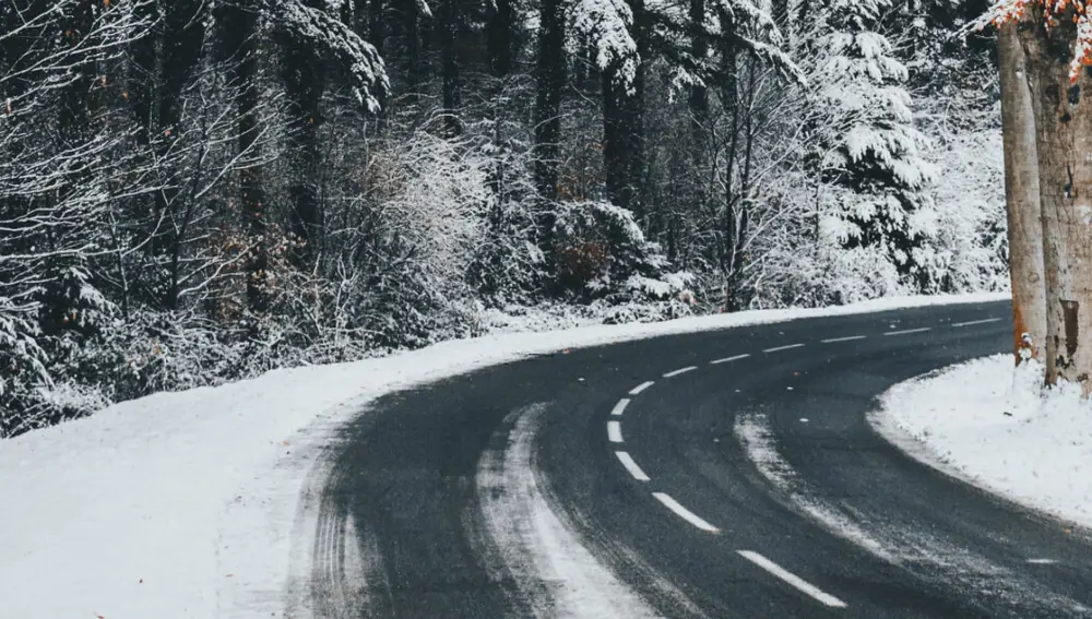 Carretera con nieve