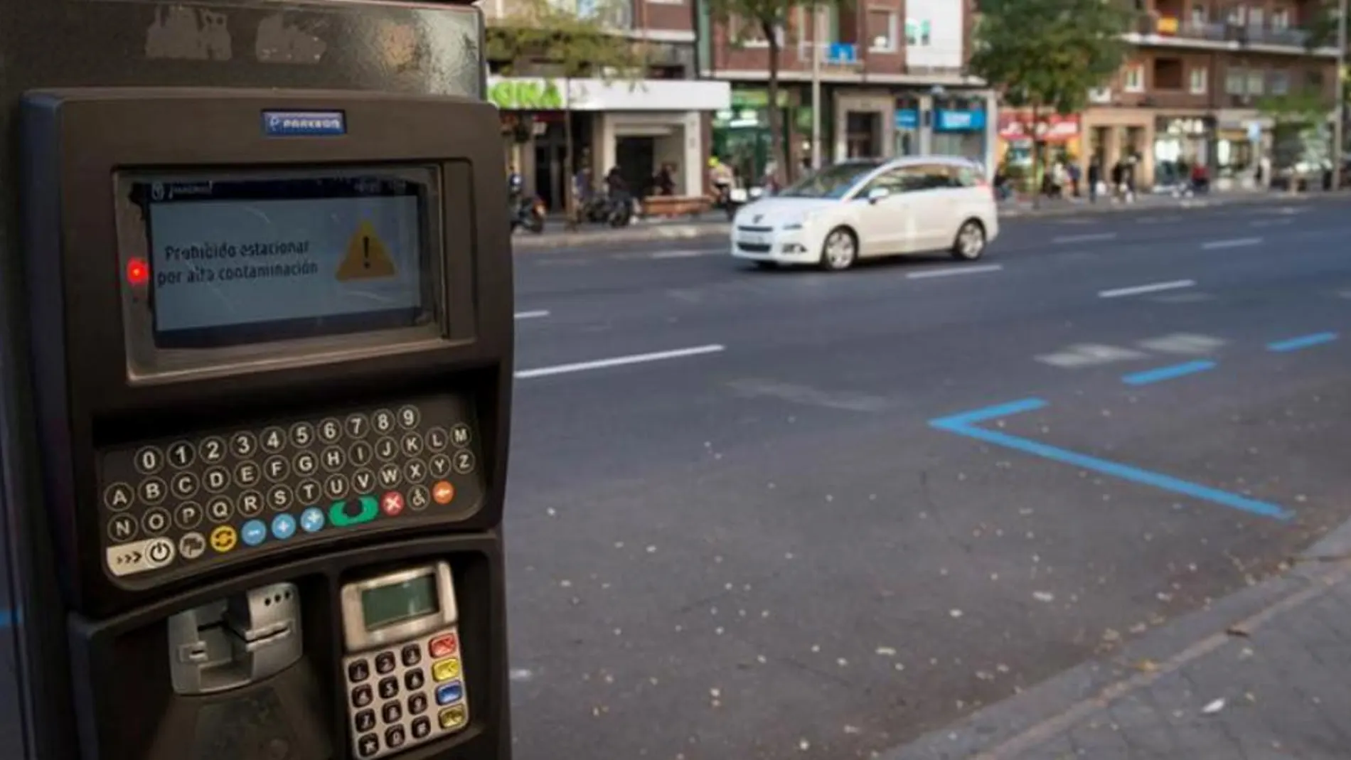 Cómo funciona la zona azul de Madrid y cuándo se puede aparcar gratis