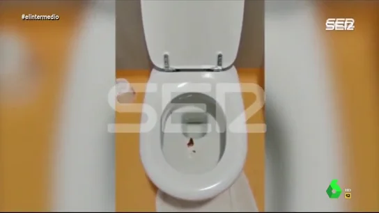 Baños anegados, cortes de luz y problemas de limpieza: las impactantes imágenes del Hospital Isabel Zendal Baños anegados, cortes de luz y problemas de limpieza: las impactantes imágenes del Hospital Isabel Zendal