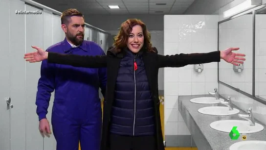 Ayuso acude a 'arreglar' el Zendal: "Mis compis de partido solo limpian cuando les graban" Ayuso acude a 'arreglar' el Zendal: "Mis compis de partido solo limpian cuando les graban"