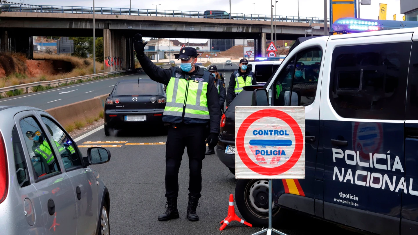 Control de Policía Nacional en el límite de Murcia capital con Molina de Segura. Control de Policía Nacional en el límite de Murcia capital con Molina de Segura.