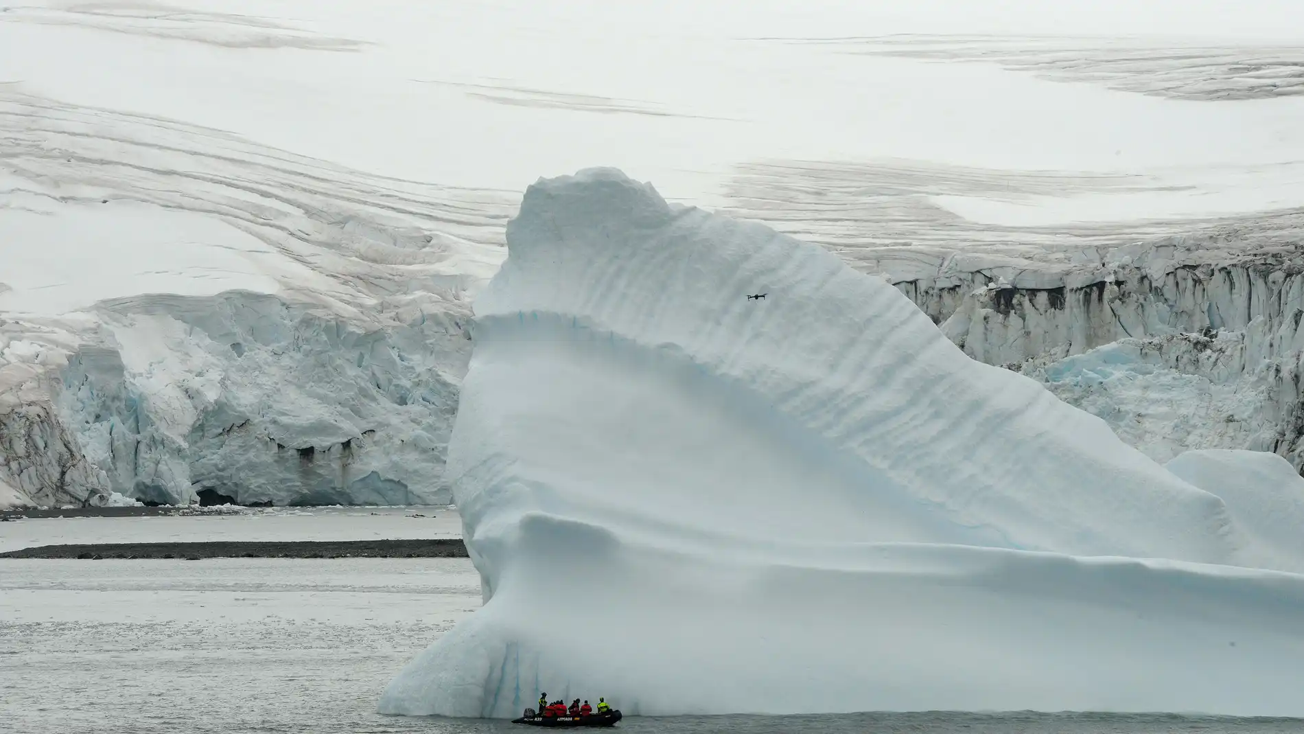 La fusion de los grandes icebergs es un paso clave en la evolucion de las epocas glaciares
